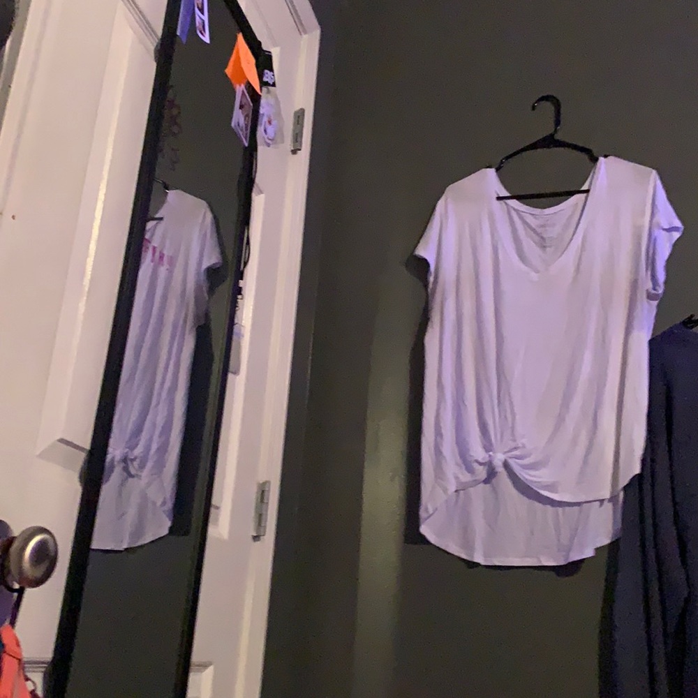 White American Eagle T-shirt